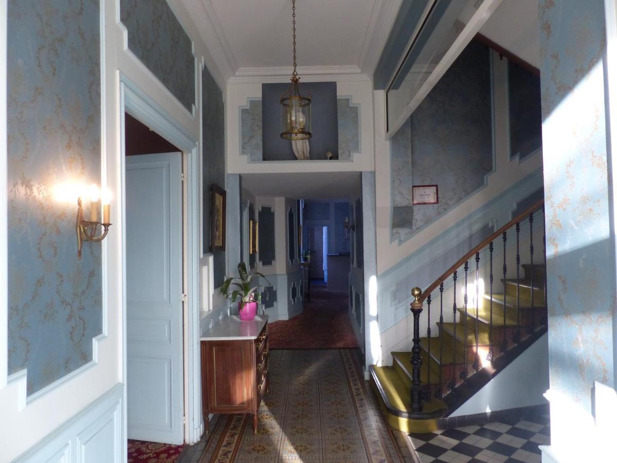 Hotel Des Thermes บูร์บง-ลาร์ชองโบลต์ ภายนอก รูปภาพ